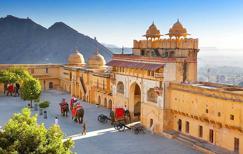 Amer Fort Jaipur pre wedding shoot location with royal architecture